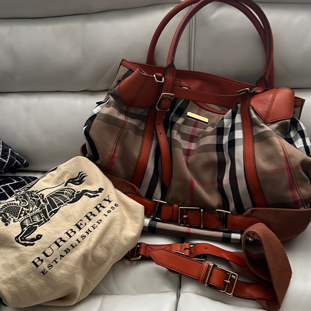 Burberry tote bag
